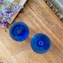 Charger l'image dans la galerie, Duo de verres cristallins soufflés Art Déco