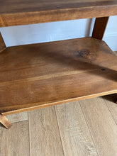 Charger l'image dans la galerie, Meuble d'appoint en bois brut