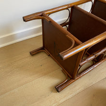 Charger l'image dans la galerie, Meuble d'appoint en rotin