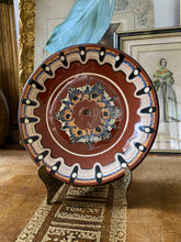 Charger l'image dans la galerie, Assiettes en poterie bulgare vintage