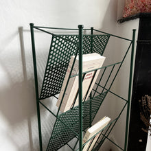 Charger l'image dans la galerie, Porte-revues en métal vert