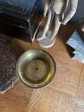 Charger l'image dans la galerie, Vase en laiton cloisonné