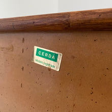 Charger l'image dans la galerie, Commode en rotin vintage