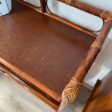 Charger l'image dans la galerie, Bibliothèque en rotin vintage