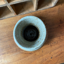Charger l'image dans la galerie, Vase en grès vintage
