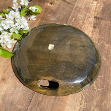 Charger l'image dans la galerie, Plateau hongrois en bois vintage