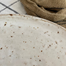 Charger l'image dans la galerie, Assiettes à dessert et plat rond en grès