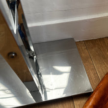 Charger l'image dans la galerie, Valet de nuit