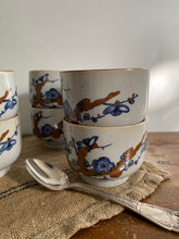 Charger l'image dans la galerie, Ensemble de six tasses asiatiques en grès