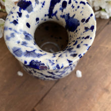 Charger l&#39;image dans la galerie, Vase moucheté vintage
