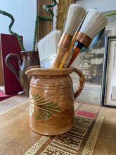 Charger l'image dans la galerie, Pichets en poterie d'Alsace vintage