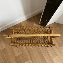 Charger l'image dans la galerie, Porte-revues en rotin vintage