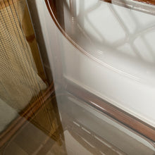 Charger l'image dans la galerie, Paire de chevets en rotin vintage