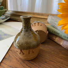Charger l'image dans la galerie, Poteries anciennes huile et vinaigre