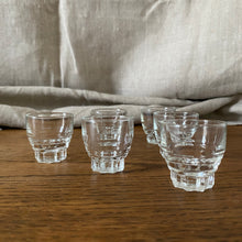 Charger l'image dans la galerie, Six verres à shooter en verre