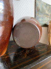 Charger l'image dans la galerie, Bouteilles rondes en grès