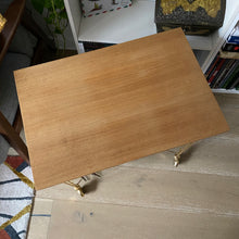 Charger l'image dans la galerie, Desserte porte-vinyles vintage sur roulettes