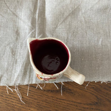 Charger l'image dans la galerie, Pot à lait en barbotine ancien