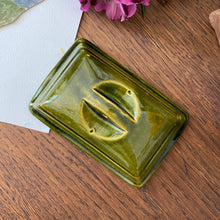 Charger l'image dans la galerie, Terrine en poterie vintage