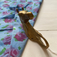 Charger l'image dans la galerie, Porte serviette laiton ancien