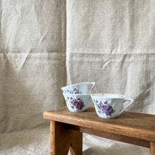 Charger l'image dans la galerie, Trio de tasses en porcelaine