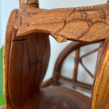 Charger l'image dans la galerie, Sculpture indonésienne, tortues en bois