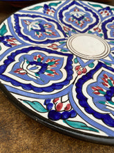Charger l'image dans la galerie, Grande assiette colorée tunisienne
