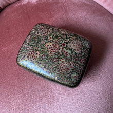 Charger l'image dans la galerie, Boîte indienne vintage en papier mâché