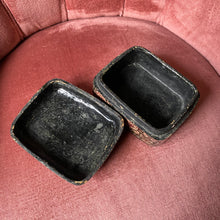 Charger l'image dans la galerie, Boîte indienne vintage en papier mâché