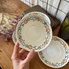 Charger l'image dans la galerie, Sous-tasses anciennes Gien