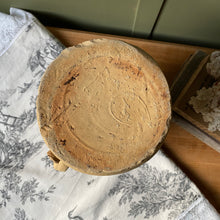 Charger l'image dans la galerie, Poterie ancienne à deux anses