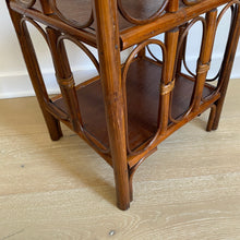 Charger l'image dans la galerie, Meuble d'appoint en rotin