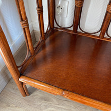 Charger l'image dans la galerie, Bibliothèque en rotin vintage