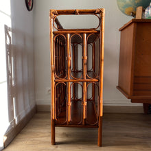 Charger l'image dans la galerie, Bibliothèque en rotin ancienne