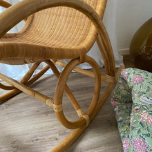 Charger l'image dans la galerie, Rocking-chair en rotin