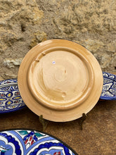 Charger l&#39;image dans la galerie, Assiette à entrée bleue tunisienne
