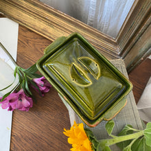 Charger l'image dans la galerie, Terrine en poterie vintage