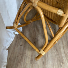 Charger l'image dans la galerie, Rocking-chair en rotin