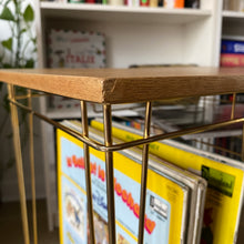 Charger l'image dans la galerie, Desserte porte-vinyles vintage sur roulettes