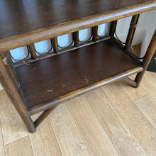 Charger l'image dans la galerie, Grande bibliothèque en rotin vintage