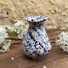 Charger l&#39;image dans la galerie, Vase moucheté bleu vintage
