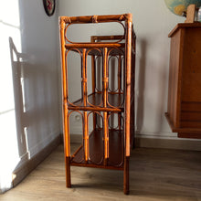 Charger l'image dans la galerie, Bibliothèque en rotin vintage