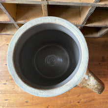 Charger l'image dans la galerie, Poterie ancienne