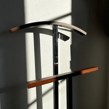 Charger l'image dans la galerie, Valet de nuit