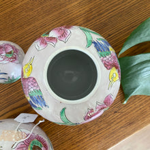 Charger l'image dans la galerie, Paire de pots à gingembre anciens