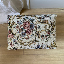 Charger l'image dans la galerie, Petit coffre fleuri vintage