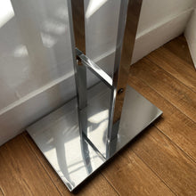 Charger l'image dans la galerie, Valet de nuit