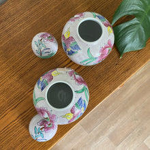 Charger l'image dans la galerie, Paire de pots à gingembre anciens