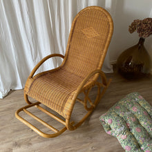 Charger l'image dans la galerie, Rocking-chair en rotin