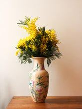 Charger l'image dans la galerie, Vase asiatique vintage